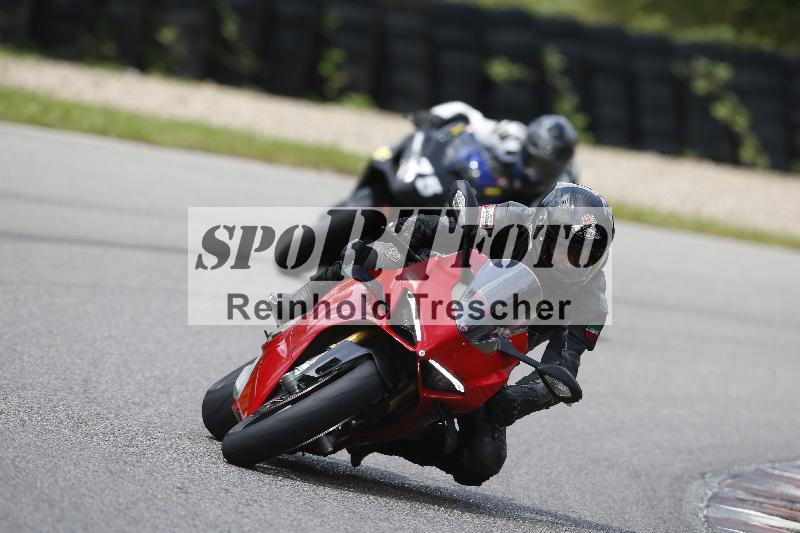 /Archiv-2024/29 12.06.2024 MOTO.CH Track Day ADR/Gruppe rot/ohne Startnummer